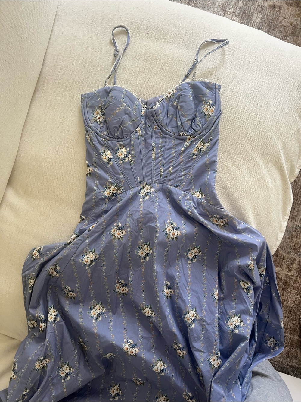 House of Cb STEFFANI
Blue Daisy Print Stretch Cotton Midi Sundress